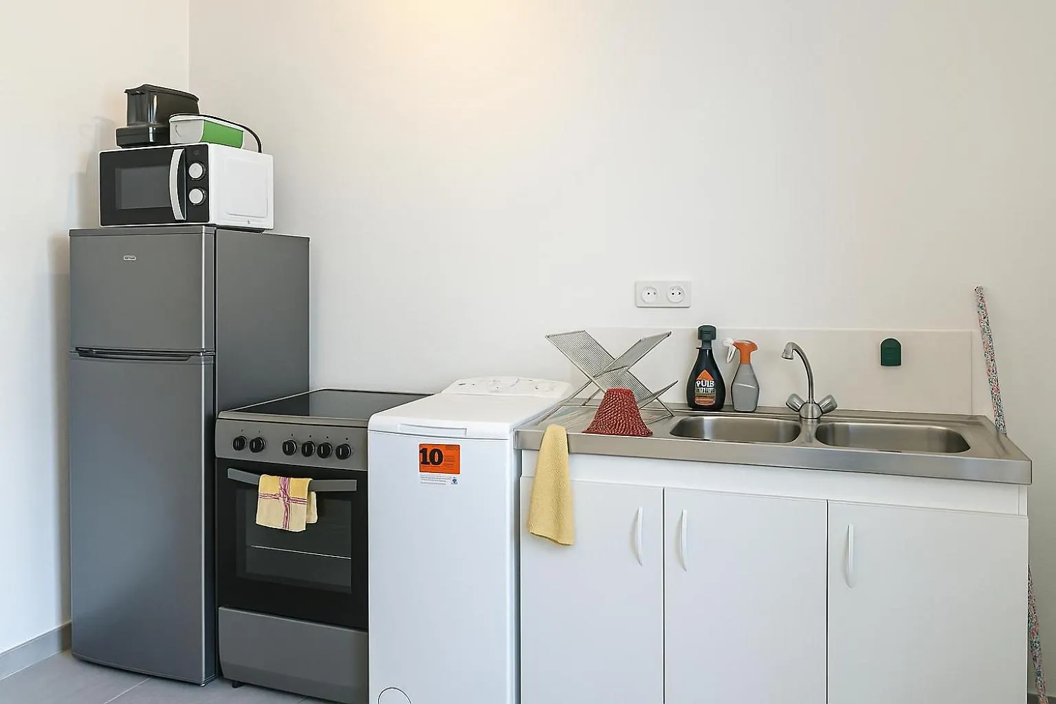 Appartement Ideal Professionnels De Sante Hopitaux Lyon Sud Faculte De Medecine Ecole Des Infirmieres Metro B Pierre-Bénite